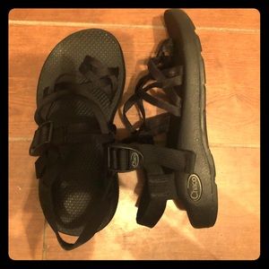 Women’s Chacos size 6